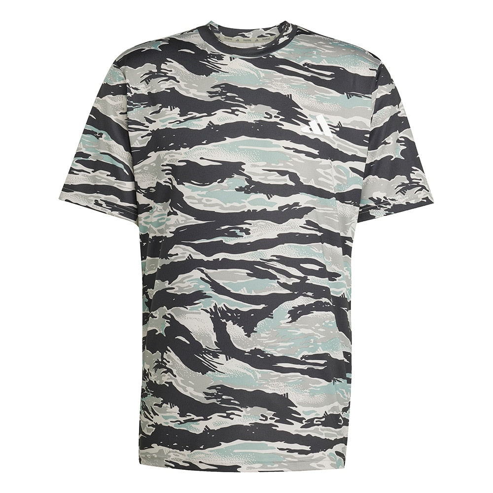 トレイン エッセンシャルズ カモ AOP 半袖Tシャツ KQC46-JN5954