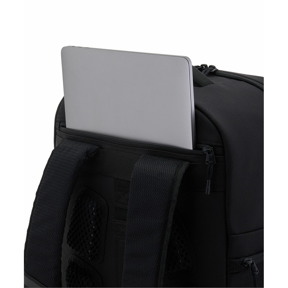 リュックトライアンフ ジム バックパック 黒 35L 6007430 001 リュックサック ジム 耐水性