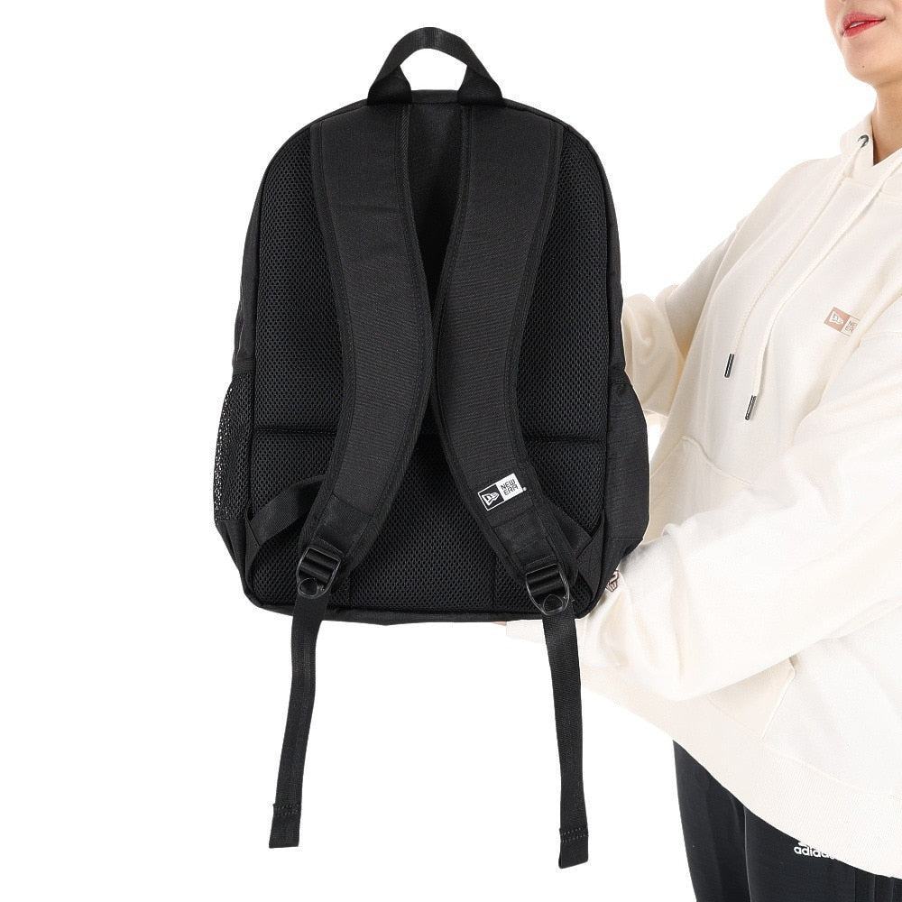 キャンパスパック 35L プリントロゴ ブラック × ホワイト NE 13517772 リュック