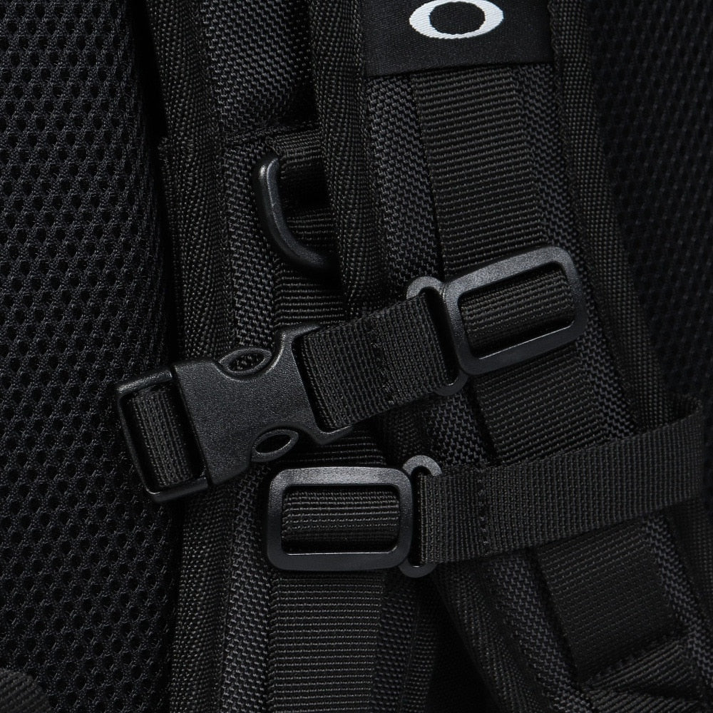 リュック Enhance ライト バックパック XL 8.0 FW 黒 40L FOS901841-081 40L デイバッグ 大容量 撥水 通勤 通学