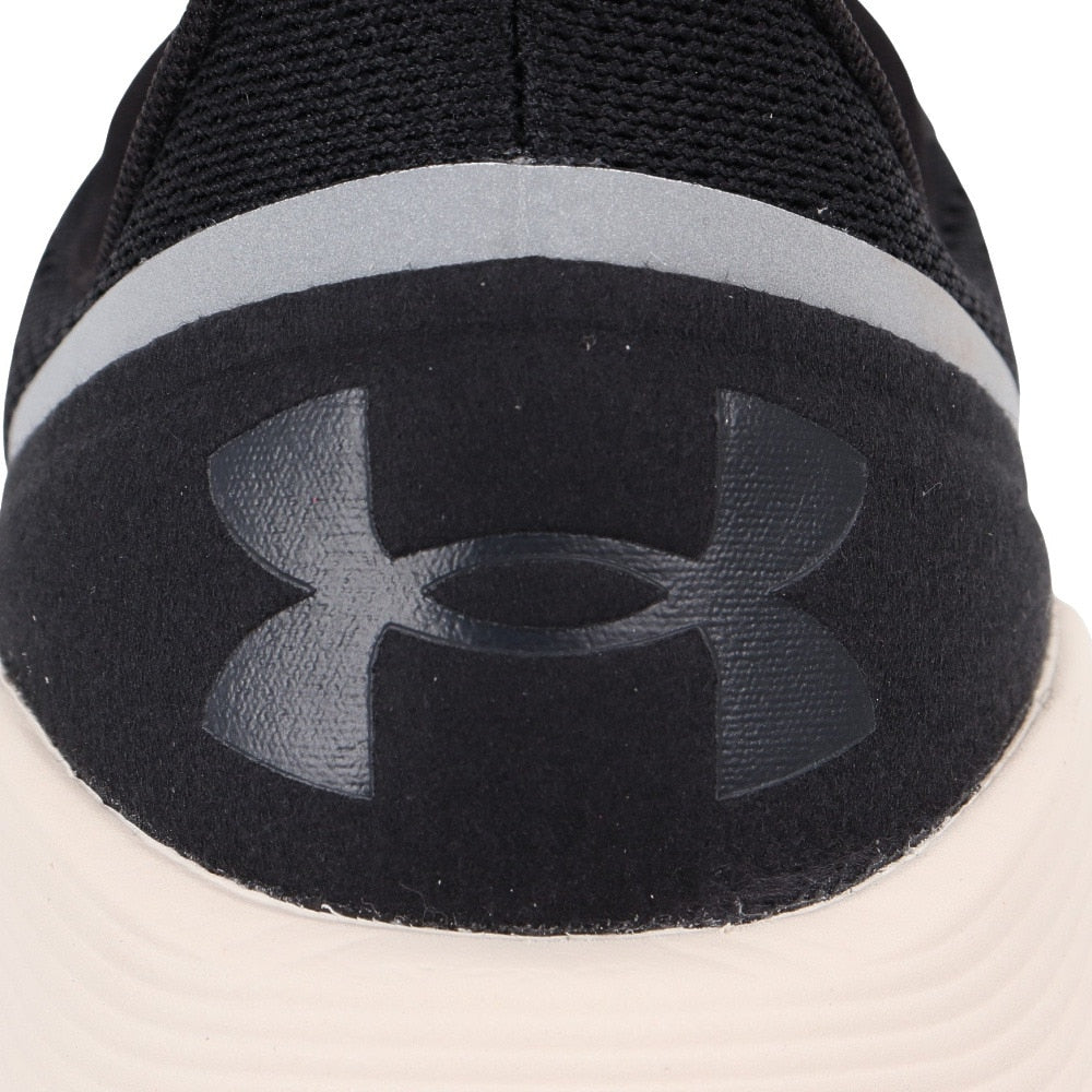 ランニングシューズ ジョギングシューズ UAソニック7 3028002 001