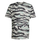 トレイン エッセンシャルズ カモ AOP 半袖Tシャツ KQC46-JN5954