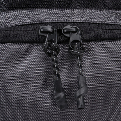 リュック Essential デイパック M 9.0 グレー 28L FOS901982-25N バックパック リュックサック 撥水