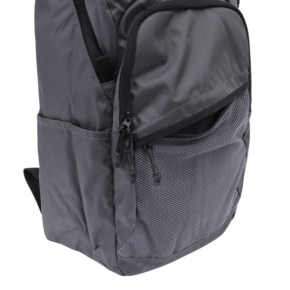 リュック Essential デイパック M 9.0 グレー 28L FOS901982-25N バックパック リュックサック 撥水