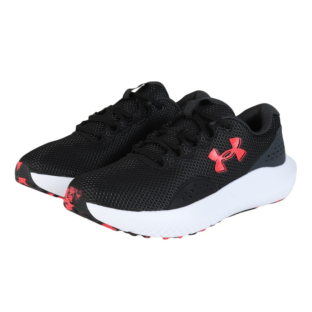 ランニングシューズ ジョギングシューズ チャージド サージ 4 ブラック 3027000 005 スニーカー