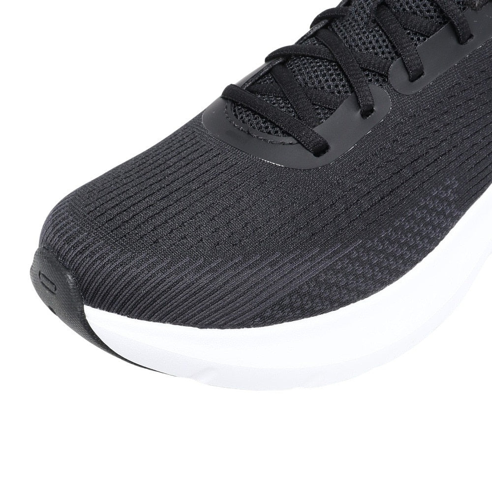 ランニングシューズ ジョギングシューズ チャージド ローグ 5 ワイド ブラック ホワイト 3028255 001