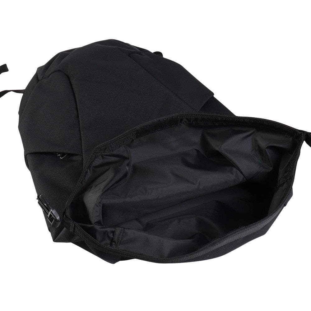 バックパック スポーツバッグ MWQミディアム ロールトップ 黒 22L 09205601 リュック デイバッグ