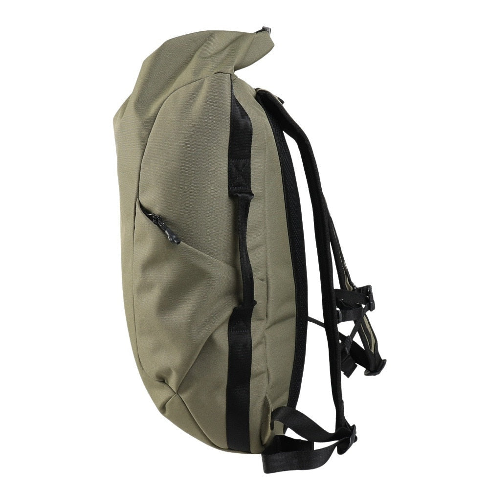 バックパック スポーツバッグ MWQミディアム ロールトップ カーキ 22L 09205602 リュック デイバッグ