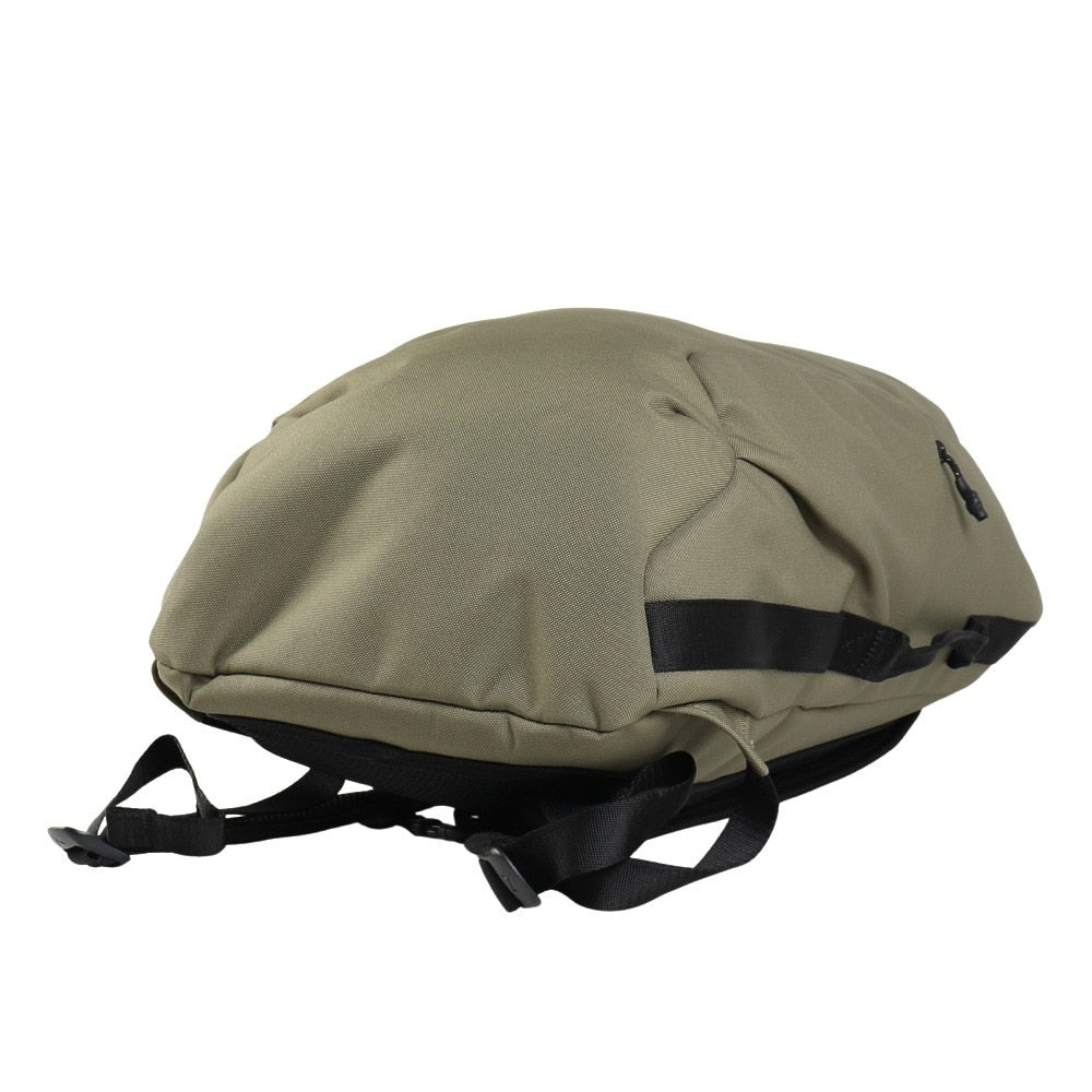 バックパック スポーツバッグ MWQミディアム ロールトップ カーキ 22L 09205602 リュック デイバッグ