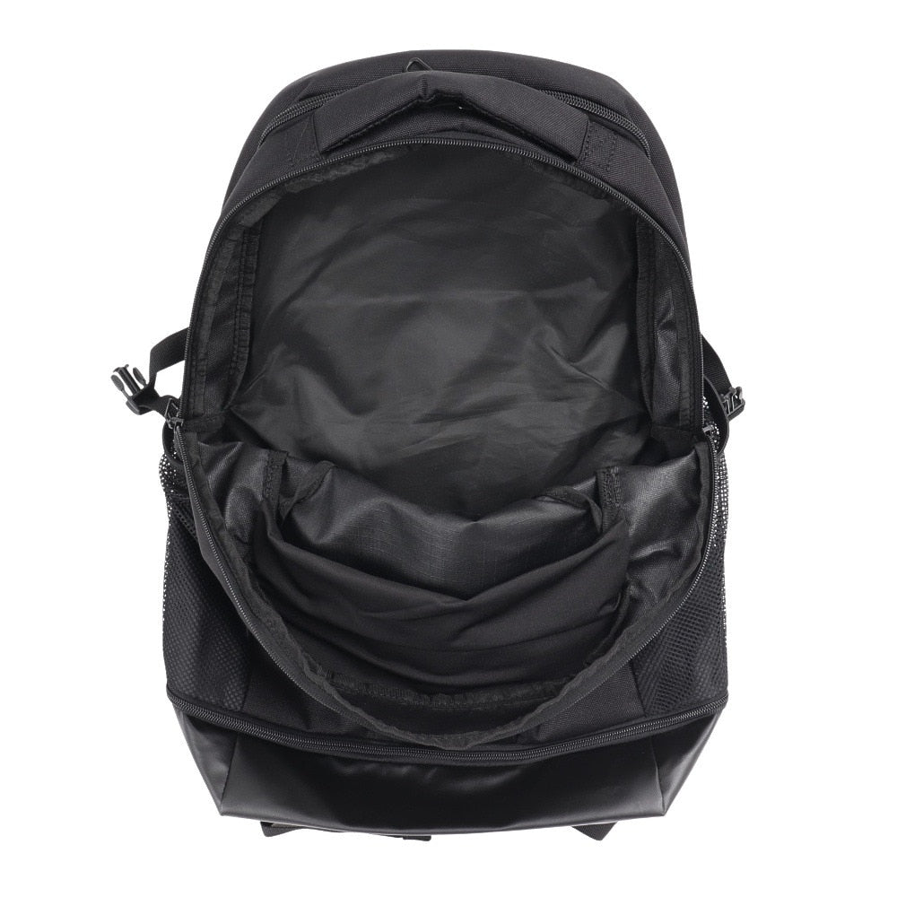 バック フィーチャー プロ バックパック 黒 27L 09195701  ノートパソコン用ポケット ファッション シンプル
