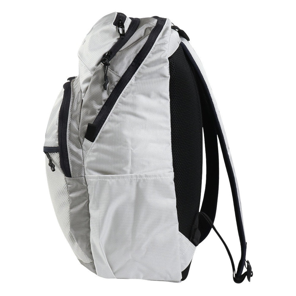 バック Essential ディパック M 9.0 ライトグレー 28L FOS901982-68S 学校 学生 会社 仕事 通勤 通学